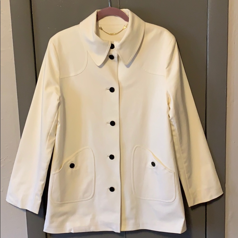 🕶🌟Beautiful St. John Swing coat size medium.🌟
